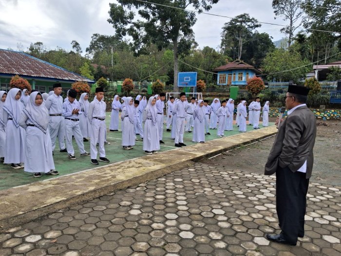 Selamat Datang Ramadhan: Siswa MTsN 7 Kerinci Masuk Sekolah dan Melaksanakan Pembelajaran di Awal Bulan Suci