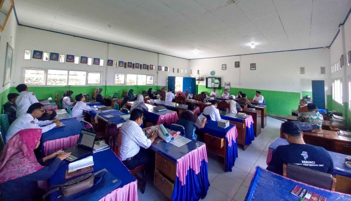 Pertemuan Perdana PTK dan Kepala Madrasah Baru MTsN 7 Kerinci