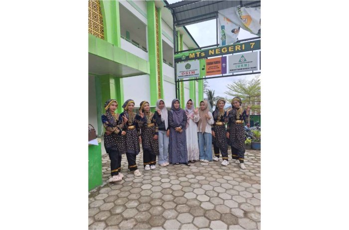 Tim Tari MTsN 7 Kerinci Siap Tampil di KOMPAS Madrasah