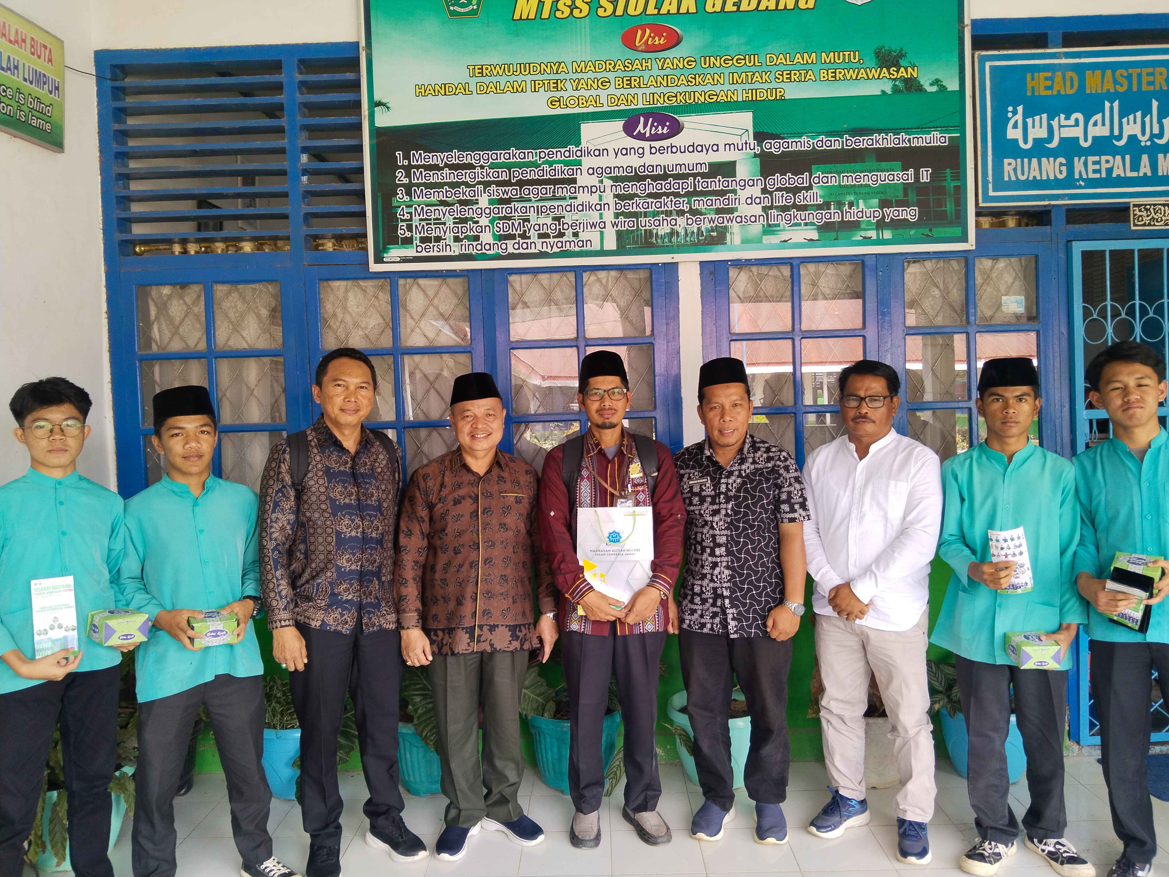 MAN Insan Cendekia Jambi Adakan Sosialisasi Penerimaan Siswa Baru di MTSS Siulak Gedang