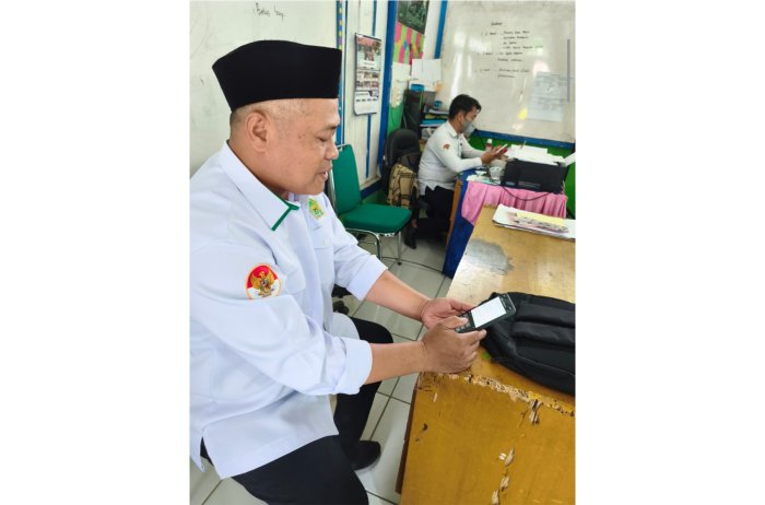 Guru Bahasa Arab MTsN 7 Kerinci Ikuti Pengisian Survei Arabic Invitation