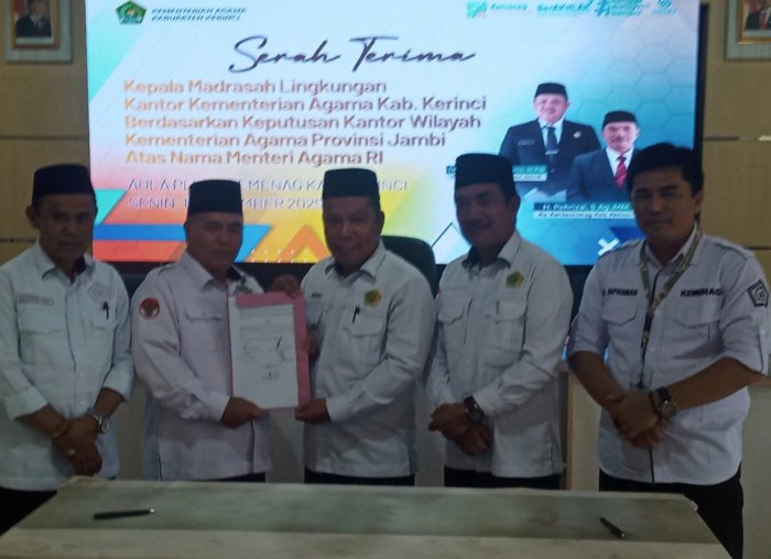 Sertijab Kepala MTsN 7 Kerinci Digelar di Kantor Kemenag Kab. Kerinci