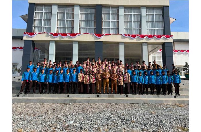 H. Murison, S.Pd., S.Sos., M.Si. Lepas Kontingen Jambore Nasional, Najwa Ashyla Wakili MTsN 7 Kerinci H. Murison, S.Pd., S.Sos., M.Si. Lepas Kontingen Jambore Nasional, Najwa Ashyla Wakili MTsN 7 Kerinci