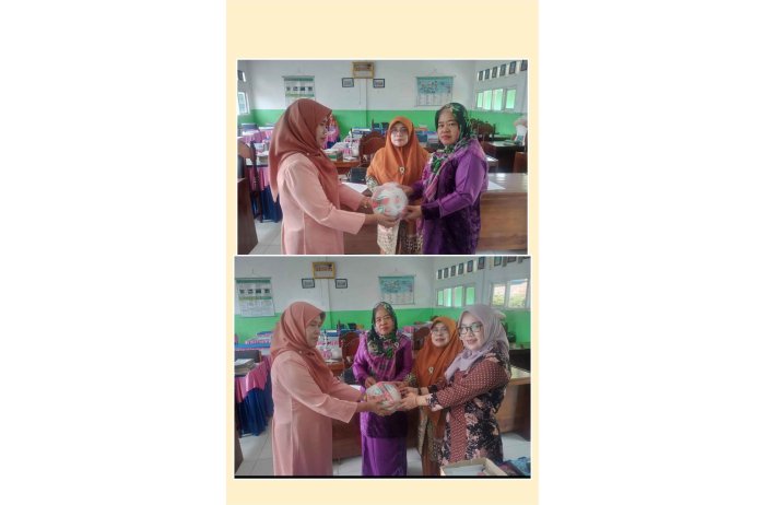 MTsN 7 Kerinci Laksanakan Serah Terima Bola Voli untuk Kegiatan Class Meeting MTsN 7 Kerinci Laksanakan Serah Terima Bola Voli untuk Kegiatan Class Meeting