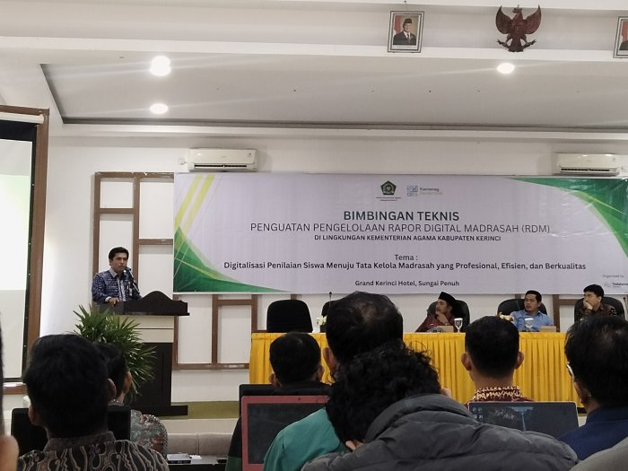 BIMTEK Penguatan Pengelolaan Rapor Digital Madrasah (RDM) di Lingkungan Kemanag Kab. Kerinci BIMTEK Penguatan Pengelolaan Rapor Digital Madrasah (RDM) di Lingkungan Kemanag Kab. Kerinci