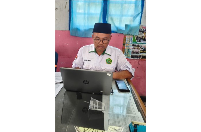 Kepala Tata Usaha MTsN 7 Kerinci Ikuti E-Learning ASN Berintegritas Kerja Sama Kemenag dan KPK Tahun 2026