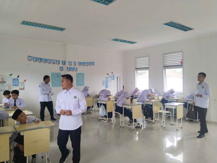 MTsN 7 Kerinci Gelar Survei Guru Idola 