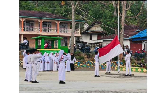 Upacara Bendera Hari Pertama Tahun Ajaran 2026/2027, Kepala MTsN 7 Kerinci Beri Arahan kepada Siswa Baru Upacara Bendera Hari Pertama Tahun Ajaran 2026/2027, Kepala MTsN 7 Kerinci Beri Arahan kepada Siswa Baru