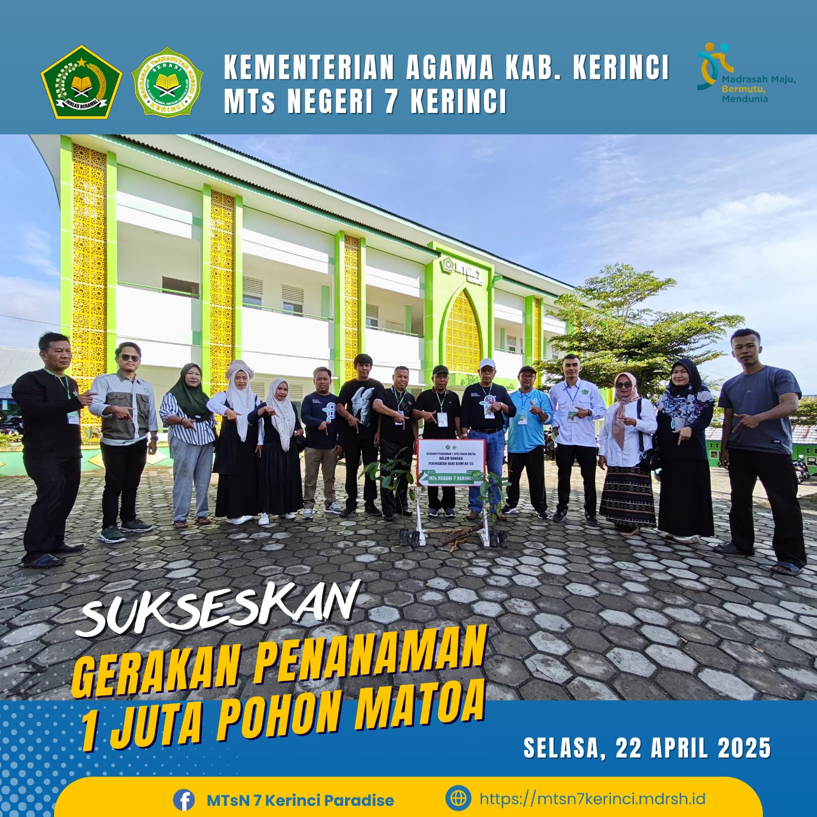 MTsN 7 Kerinci tanam pohon Matoa untuk Peringati Hari Bumi ke-55